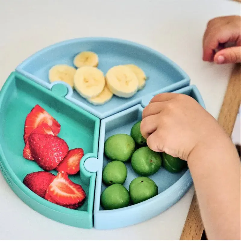 Assiette Puzzle MINIKOIOI avec Ventouse en Silicone – Bleue