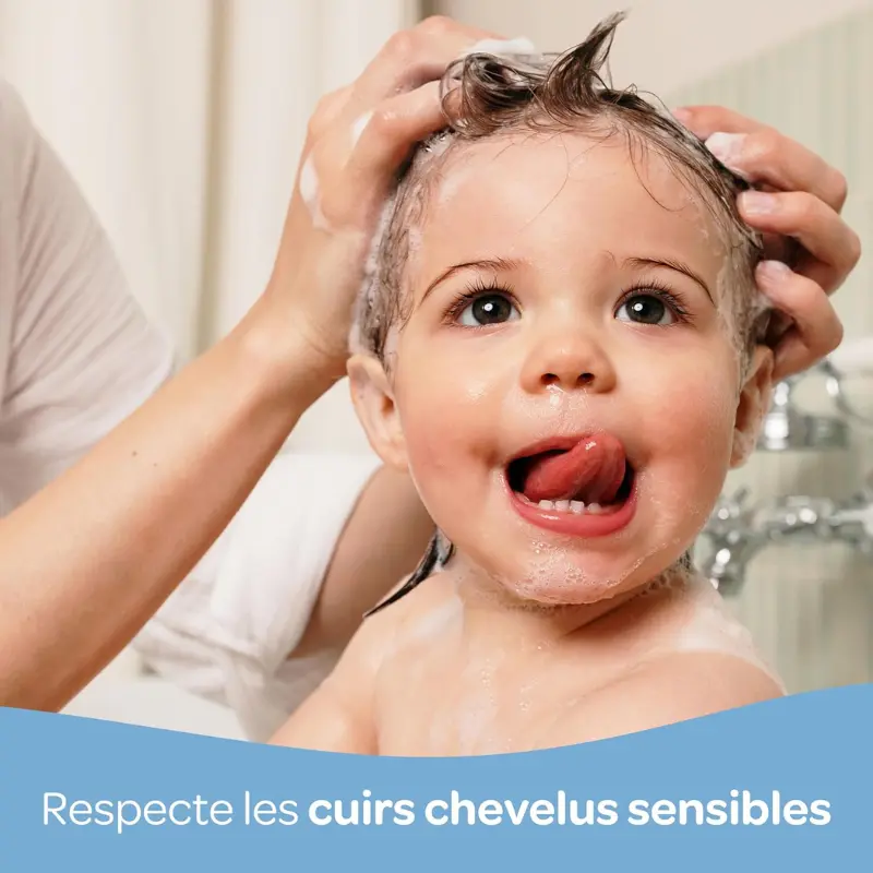 BIOLANE Shampoing Doux Bébé 350ml Nettoie et Démêle les Cheveux – 97% d’Origine Naturelle