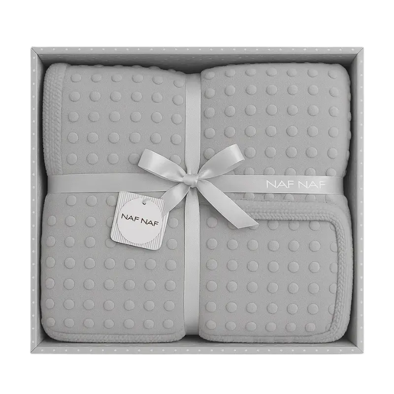 xx Couverture Bébé Naf Naf Douceur et Confort 110×140 cm – Gris