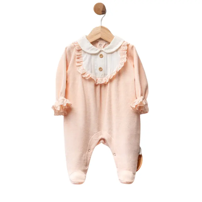 Grenouillère bébé en velours avec col blanc et dentelle