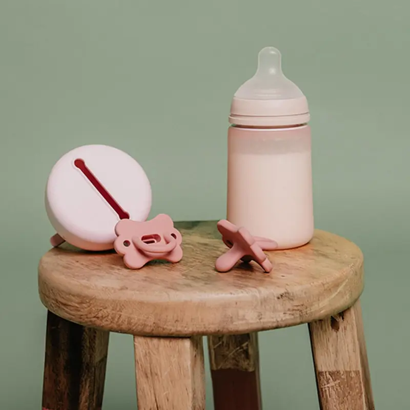 Suavinex Biberon Silicone 240 ml Rose – Débit Moyen